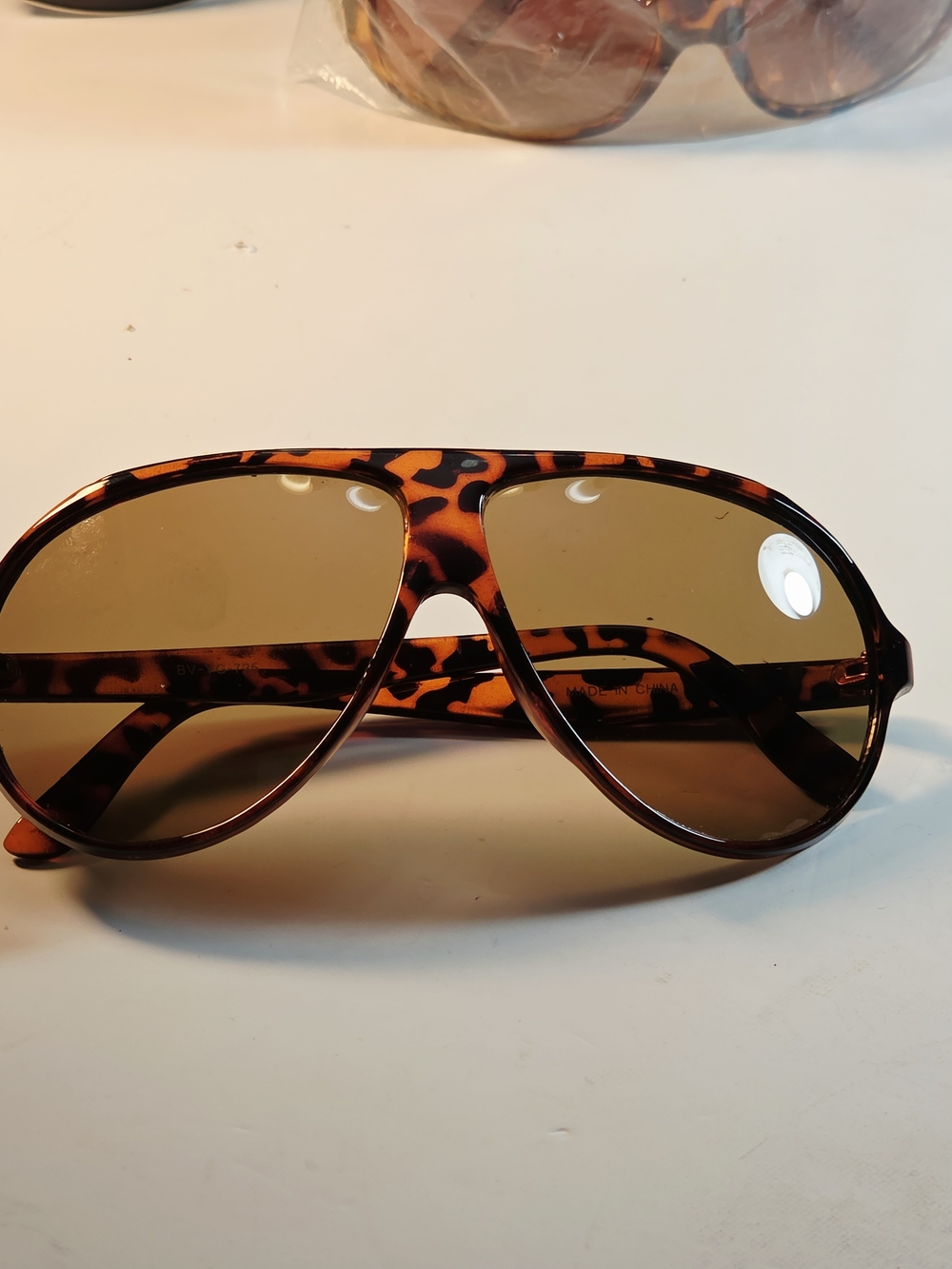 B N W O T Tortoiseshell Aviator Sunglasses in Brown
